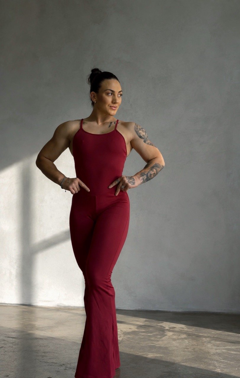 Macacão Thaís Marsala VYRE Fitness - lateral